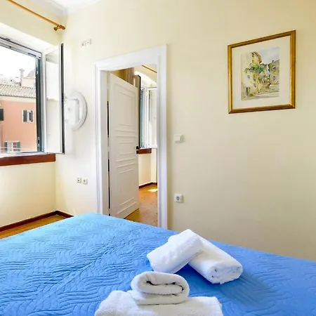 Appartement Sarantis Gallery